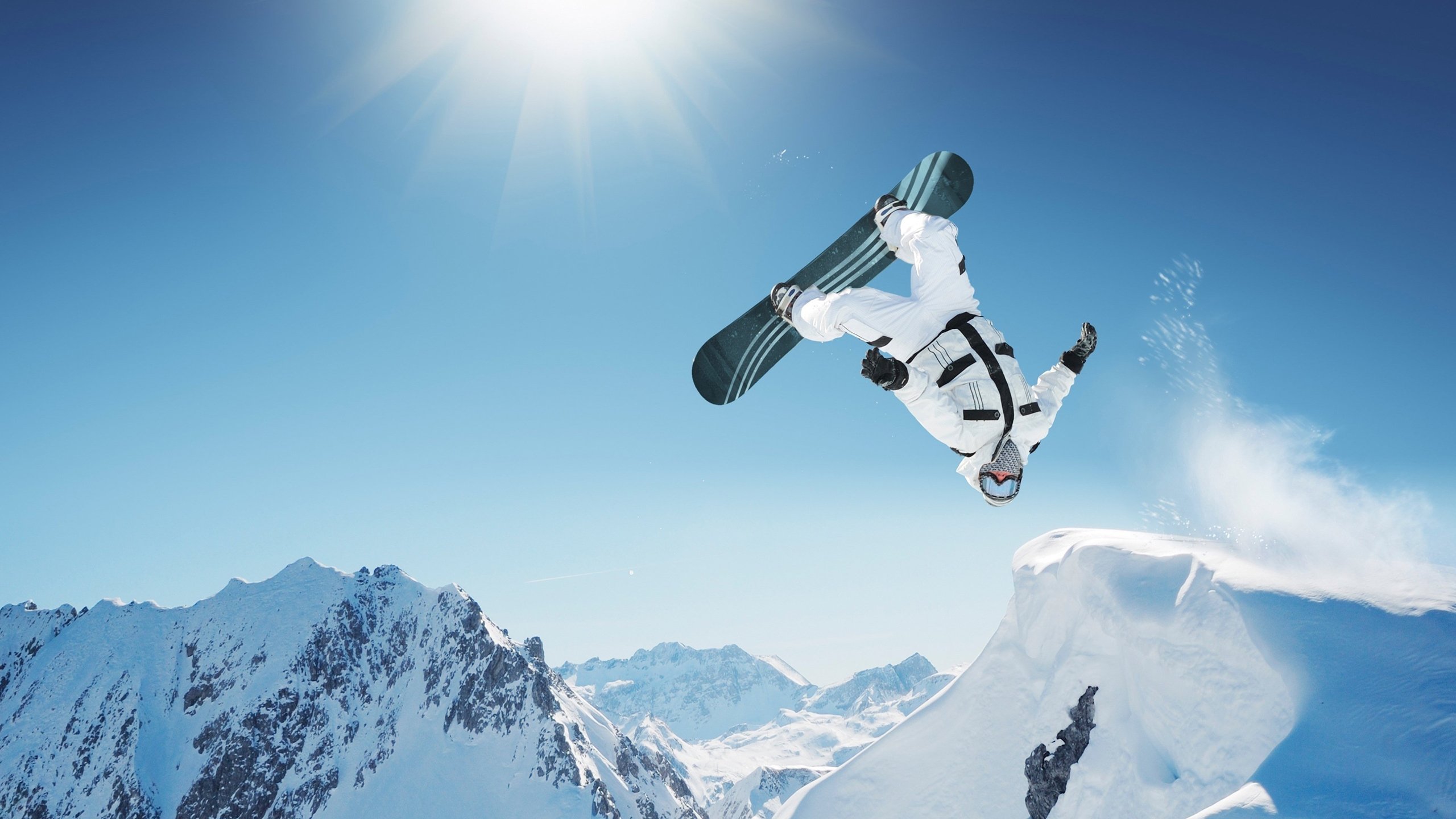 当葡萄牙队险胜奥地利队，樊振东却在乒乓球台上惊艳四座？这波跨界我服了！